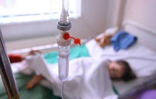 Кількість постраждалих від отруєння на Прикарпатті перевищила 70 осіб
