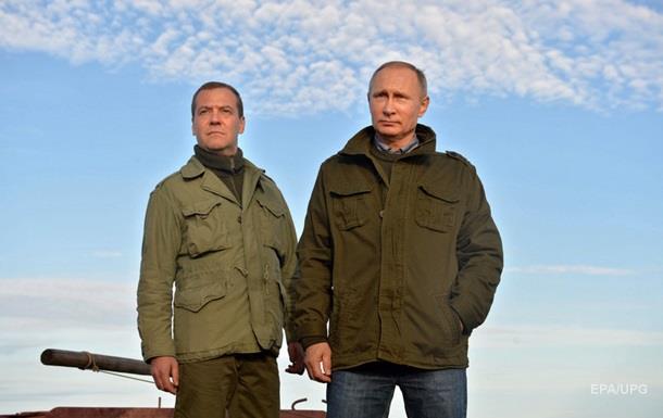 Киев возмущен визитом Путина и Медведева в Крым