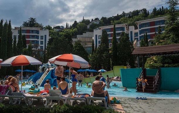Половина туристов в Крыму отказалась жить в отелях