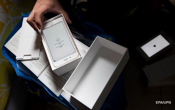 Все iPhone 7 в Украину ввезены нелегально - Госфискальная служба 