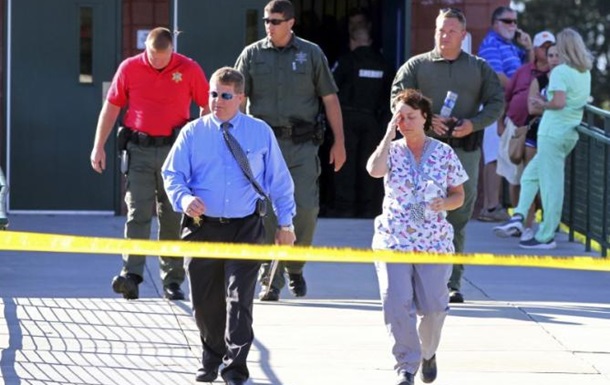 У США підліток влаштував стрілянину біля школи: є жертви