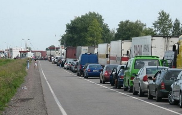 На границе с Польшей застряли более 700 авто