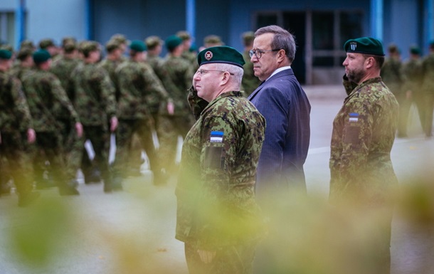 В Естонії нагородили інструкторів українських спецназівців