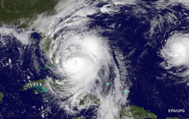 NASA показало ураган Метью з космосу