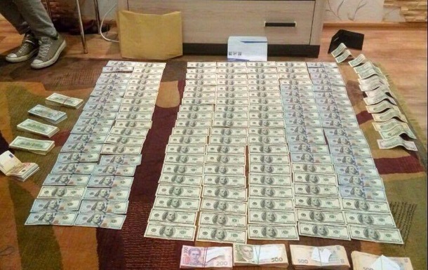 У затриманого судді з Дніпра знайшли десятки тисяч доларів