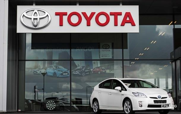 Toyota відкликає 340 тисяч авто Prius