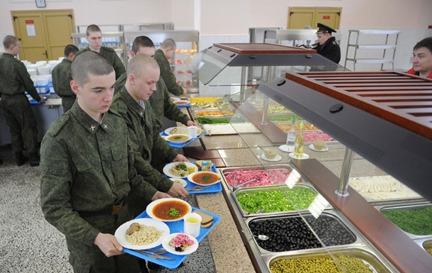 У Приамур ї солдатам видають їжу за відбитками пальців