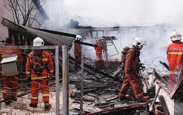Пожар в малазийской больнице: шестеро погибших, сотни эвакуированных