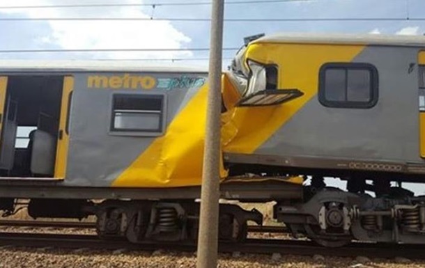 В ЮАР столкнулись поезда: есть жертвы