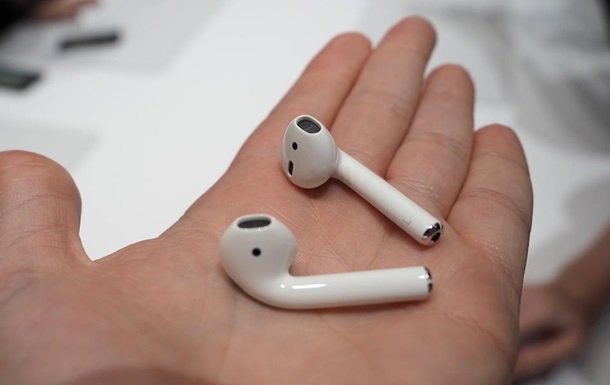 Apple відклала випуск навушників для iPhone 7