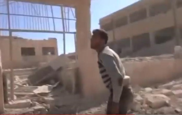 Появилось видео последствий удара по школе в Сирии