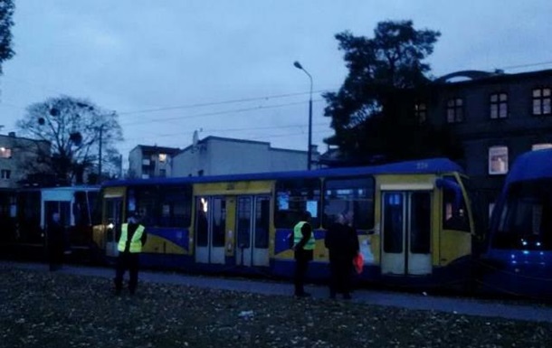 У Польщі зіткнулися три трамваї - поранені 19 осіб