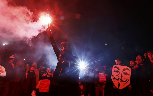У Лондоні затримали майже 50 прихильників Anonymous