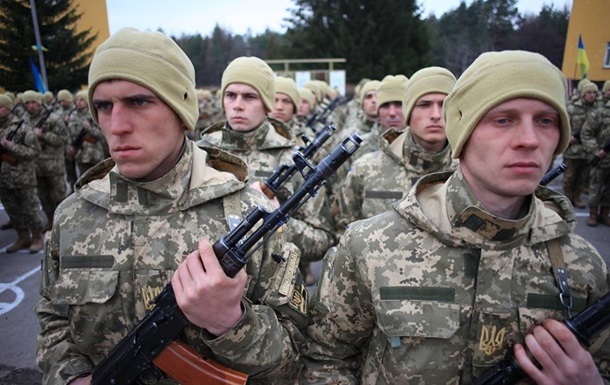 Зима близько: армії в АТО бракує білизни і шапок