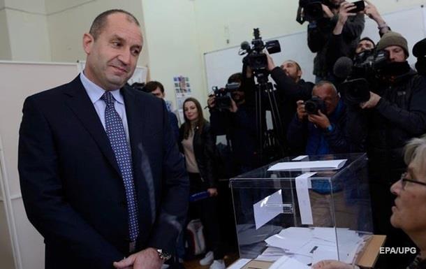 На выборах в Болгарии продолжает лидировать пророссийский Радев