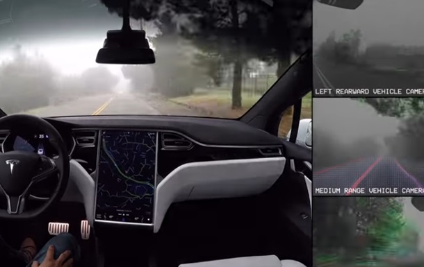 Tesla показала, как работает автопилот в ее авто
