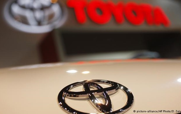 Курс акцій Toyota впав після заяв Трампа