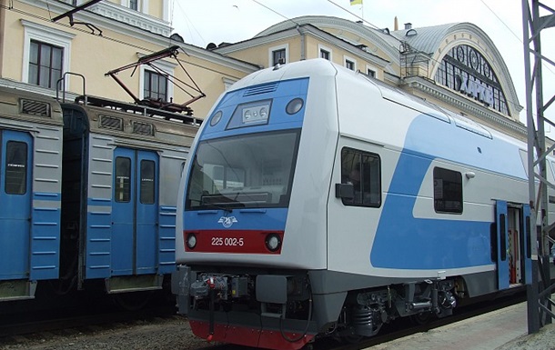 У Харківській області потяг насмерть збив людину