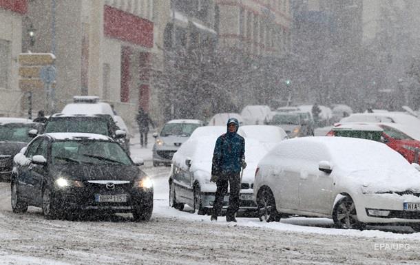 Непогода в Европе: хаос на дорогах, 65 погибших