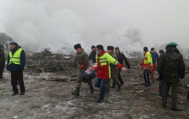 У Киргизії впізнали 15 жертв катастрофи літака