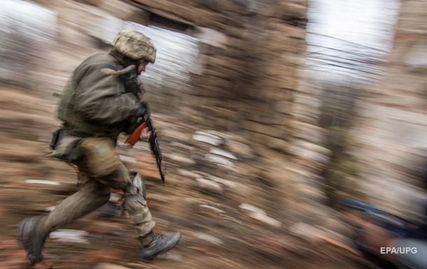 Троє військових отримали небойові поранення на Донбасі - ЗМІ