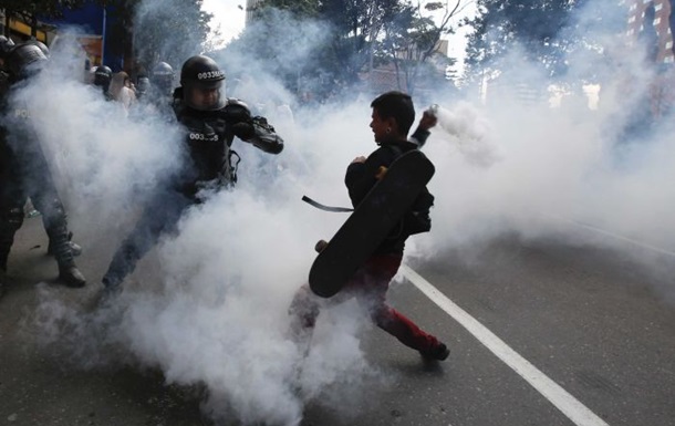 В Колумбии зоозащитники подрались с полицией