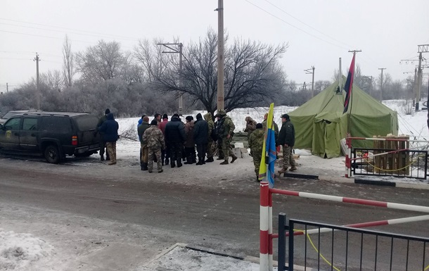 Блокада Донбасу: блокується дорога біля Торецька