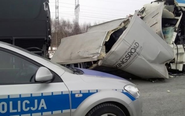 В Польше попал в аварию автобус с группой из США