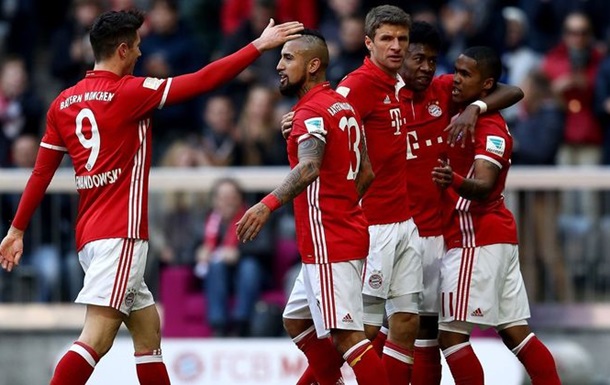 Бундесліга: Перемога Боруссії М, Баварія забила вісім голів Гамбургу