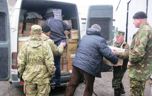 Співробітницю Міноборони звільнили за пост про волонтерів