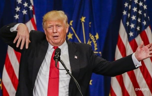 Трамп закріплює свою краватку скотчем - ЗМІ