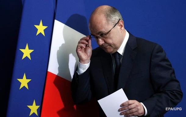 Глава МВД Франции ушел в отставку из-за коррупционного скандала