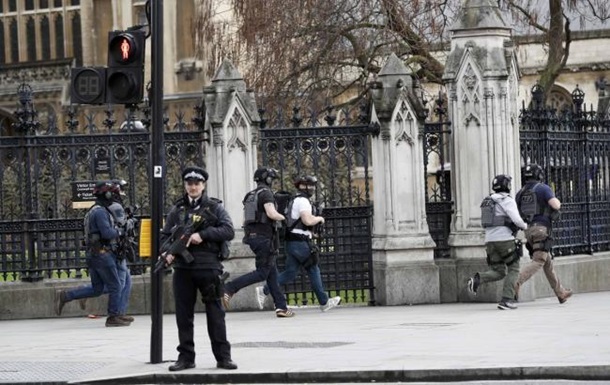 Теракт в Лондоне. Задержаны семь подозреваемых