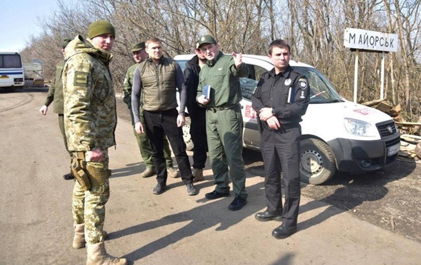 Полиция объявила о перекрытии всех дорог к ЛДНР