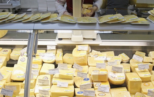 Россия ограничила поставки сыра из Беларуси