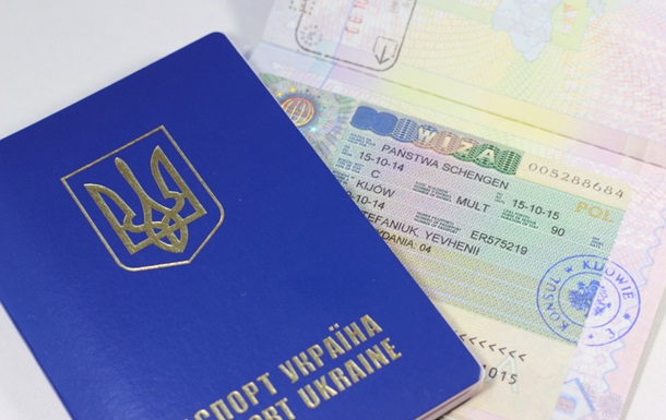 Украинцам стали чаще давать визы Евросоюза