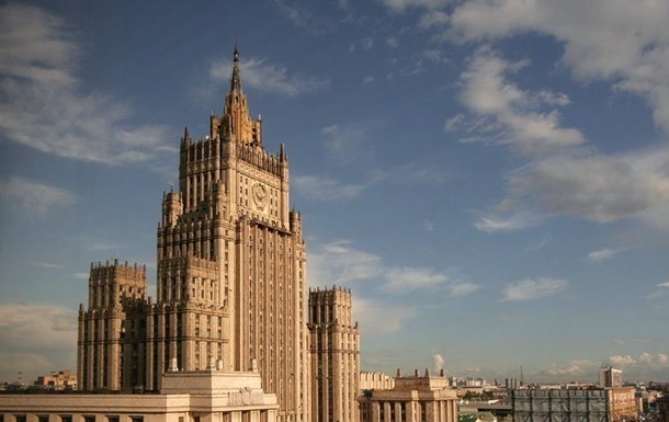 Радянський герб залишиться на будівлі МЗС РФ - Лавров
