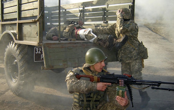 Доба в АТО: поранені троє військових