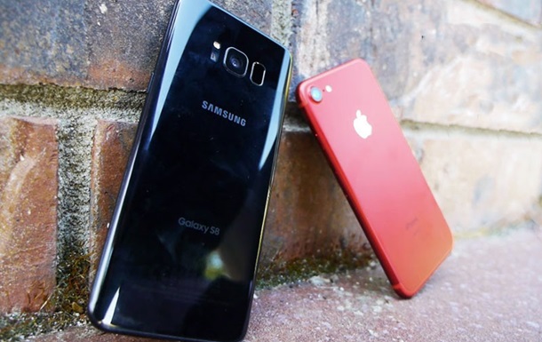 iPhone 7 і Samsung Galaxy S8 випробували на міцність