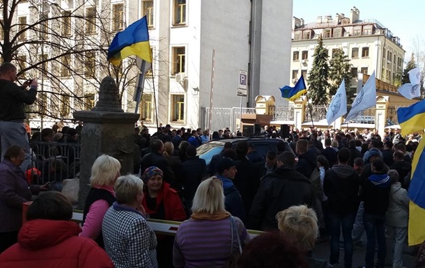 Анатомия бунта: почему вышли на улицу киевские перевозчики