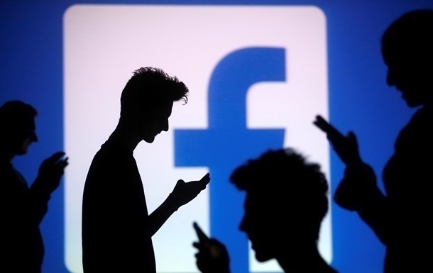 Facebook заблокував тисячі акаунтів у Франції