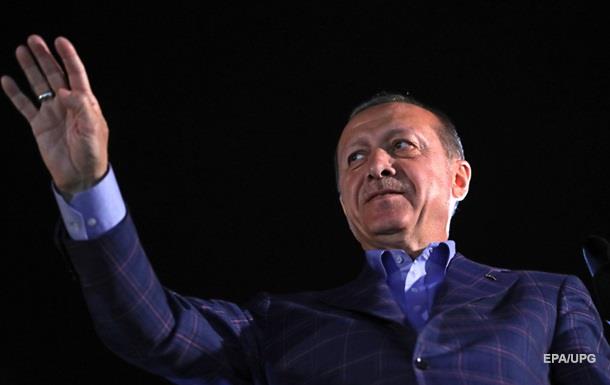 Ердоган привітав прем єра Туреччини з підсумками референдуму