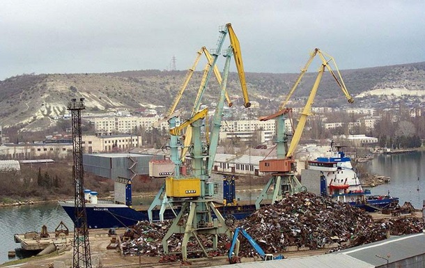 У березні в порти Криму зайшли 85 суден-порушників