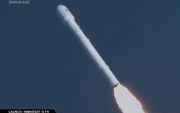 SpaceX запустила ракету Falcon 9 с семитонным спутником