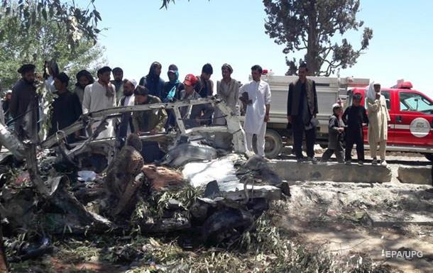 Террорист-смертник убил 18 человек в Афганистане