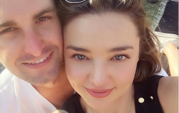 Миранда Керр и создатель Snapchat поженились - СМИ