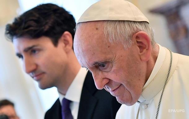 Прем єр Канади попросив від Папи Римського перепрошень