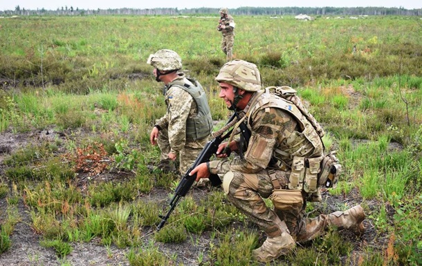 На Донбасі 50 обстрілів, загинув один боєць - штаб