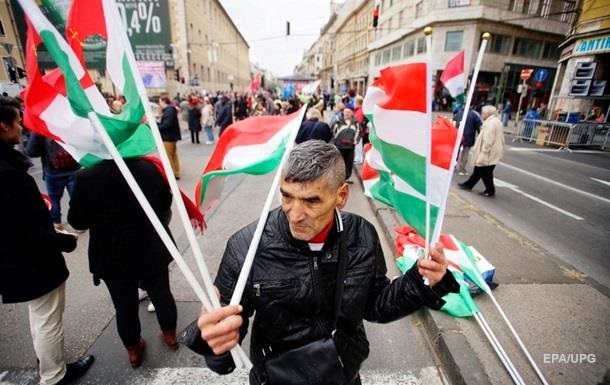 Посол Венгрии обеспокоен правами нацменьшинств в Украине