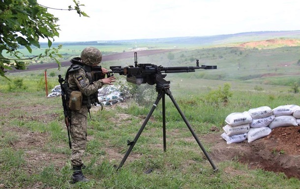 Полторак: В АТО находятся 34 тысячи военных